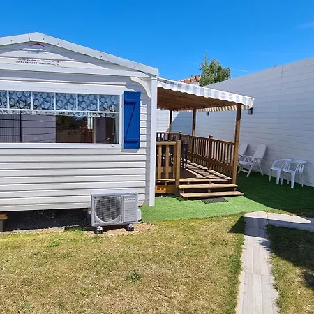 Mobil 4p Proche Du Futuroscope *